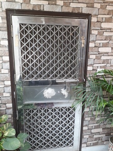 Balcony in 1 BHK Builder Floor at Rohini Sector 7 – for Rent