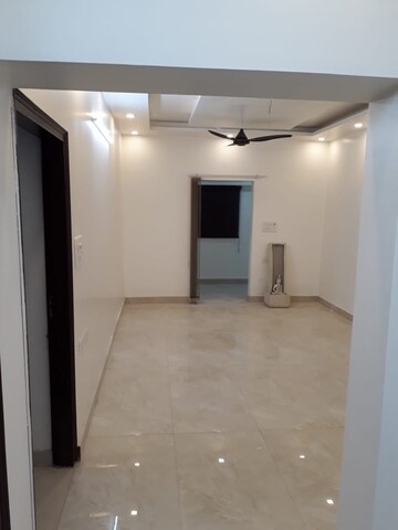 1 BHK Builder Floor For Rent in Rohini Sector 7