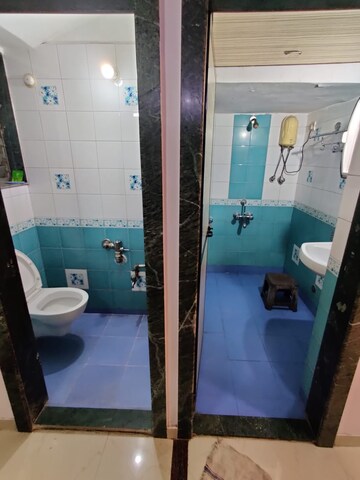 Bathroom in 1 BHK Apartment at Andheri East – for Rent