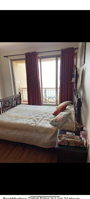 Bedroom in 4 BHK Apartment at Oberoi Sky Gardens, Andheri West – for Rent