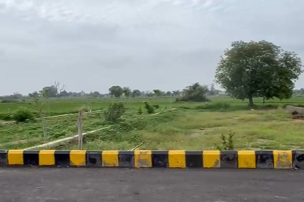 Plot For Sale in Gaur Yamuna City