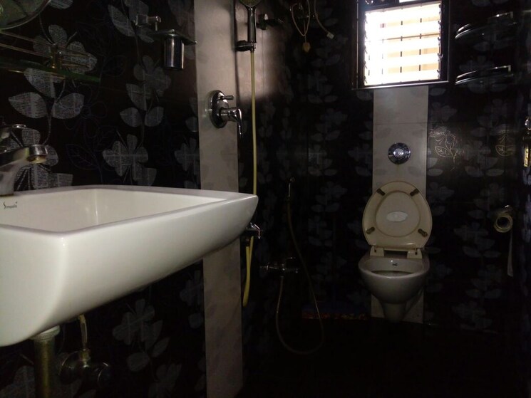 Bathroom, andheri west 2 Bedroom 910 Sq.Ft. Apartment In Andheri West Mumbai 9043639