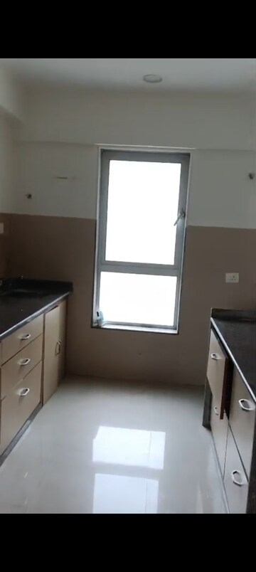 Furnished Amenities in 3 BHK Apartment at Suba Zircon, Andheri East – for Rent