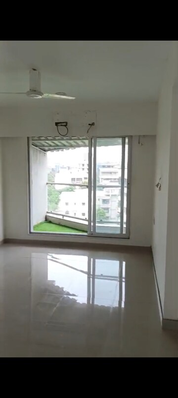 Room in 3 BHK Apartment at Suba Zircon, Andheri East – for Rent