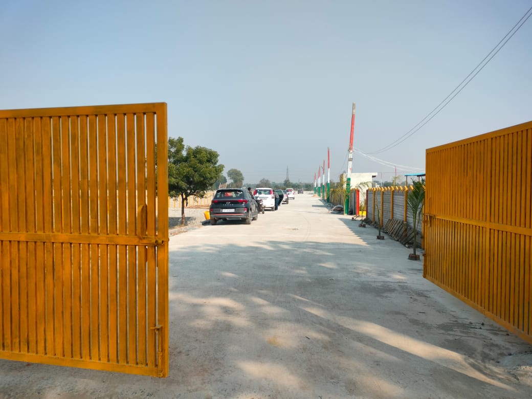 Plot For Sale in Ekdant FNG