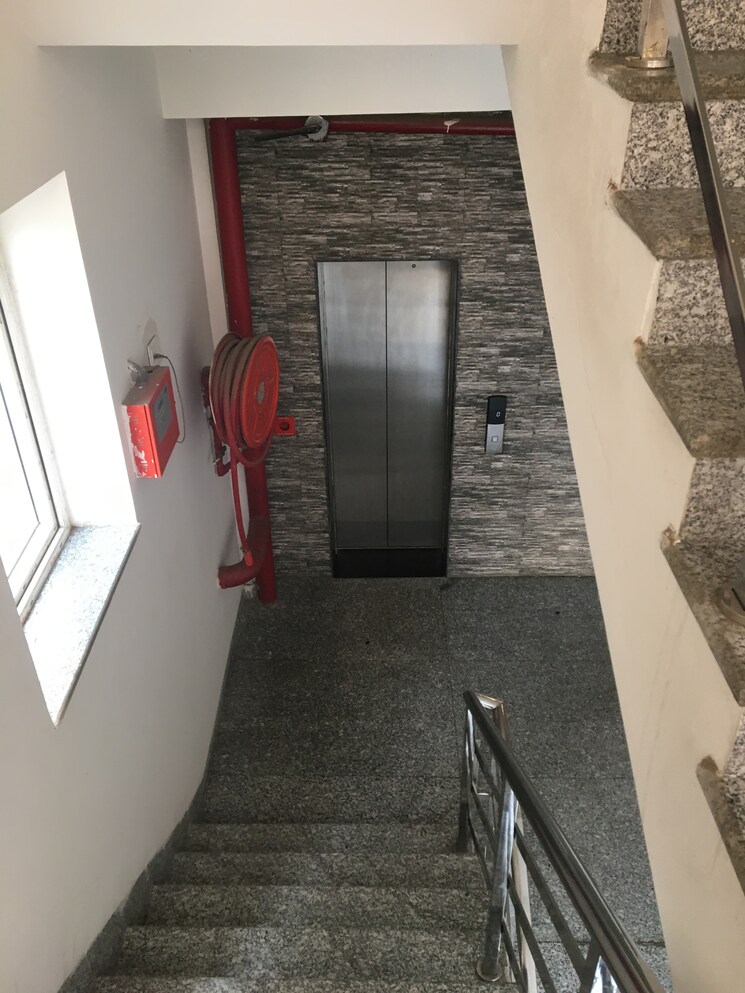 undefined, sector 127 Commercial Office Space in IT/SEZ 15000 Sq.Ft. In Sector 127 Noida 9043883