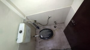 Bathroom in 1 BHK Apartment at Sarita Vihar – for Sale