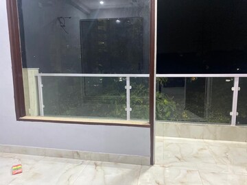 Balcony in 2 BHK Builder Floor at Sector 28 – for Rent