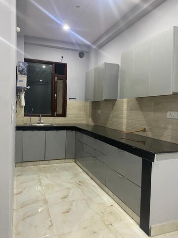 Kitchen in 2 BHK Builder Floor at Sector 28 – for Rent