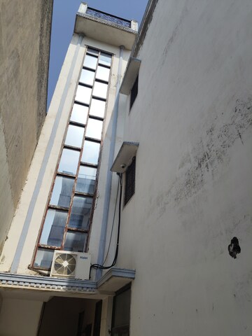 Staircase in 2 BHK Builder Floor at Palam Vihar – for Rent