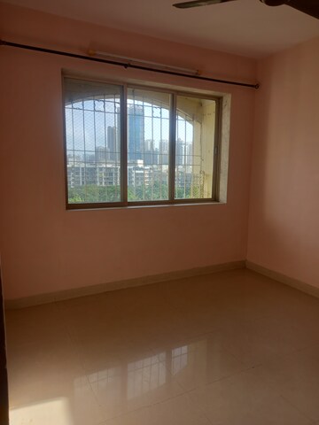 Room in 1 BHK Apartment at Dheeraj Enclave, Borivali East – for Rent