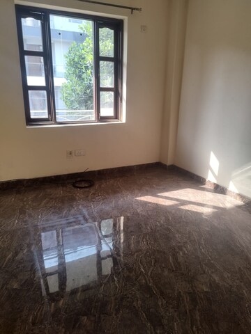 1 BHK Builder Floor For Rent in Sector 28