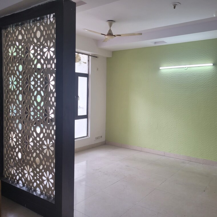 Room, bulland-heights 3 Bedroom 1700 Sq.Ft. Apartment In Sain Vihar Ghaziabad 9044310