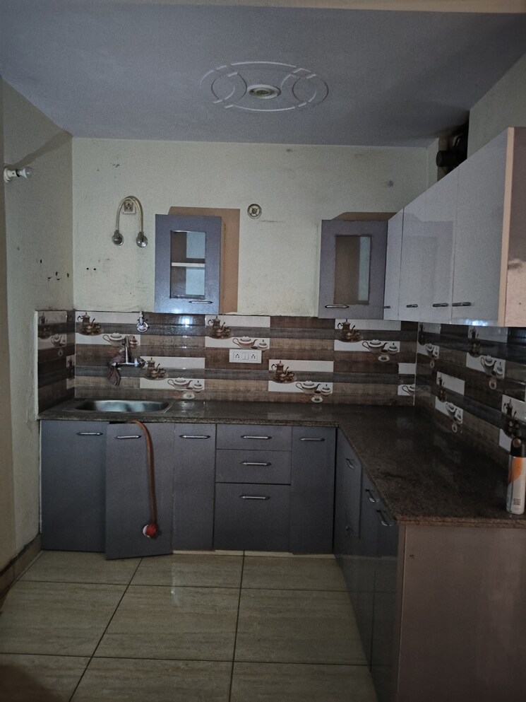Kitchen, palam vihar 3 Bedroom 900 Sq.Ft. Builder Floor In Palam Vihar Gurgaon 9044382