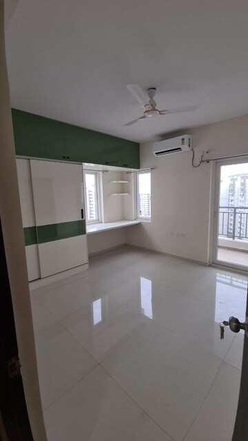 Room in 3 BHK Apartment at Aakriti Miro, Nallagandla – for Rent