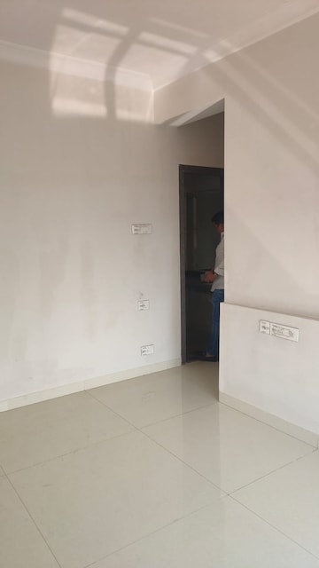 Room in 3 BHK Apartment at K Raheja Raheja Residency, Malad East – for Sale
