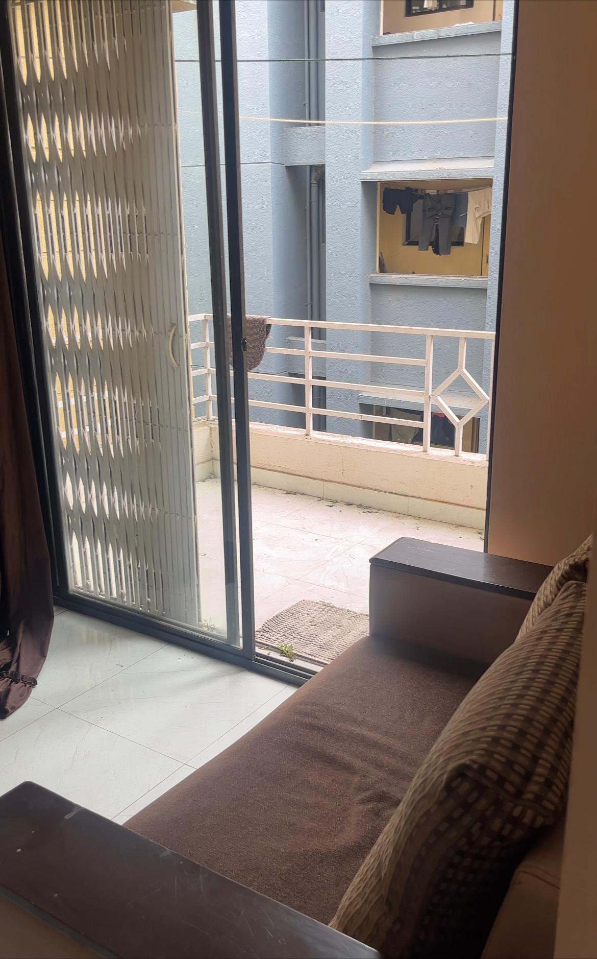 1 BHK + Extra Room Apartment For Rent in Kothari Orchid