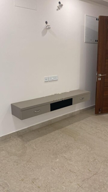 Furnished Amenities in 4 BHK Apartment at Aurobindo Kohinoor, Serilingampally – for Rent