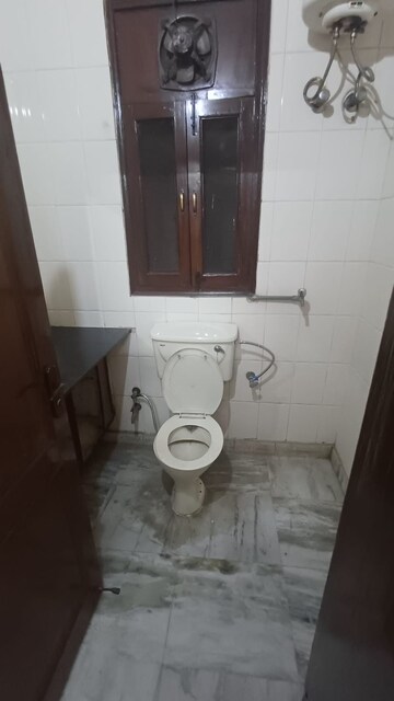 Bathroom in 2 BHK Apartment at Dilshad Garden – for Rent