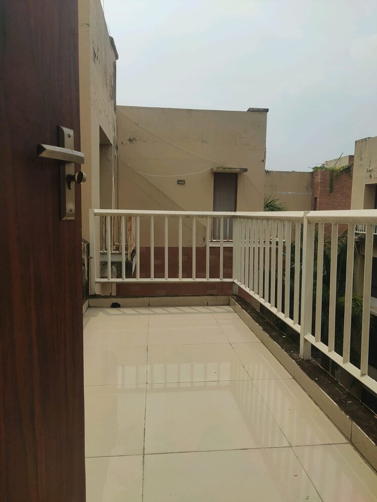 Balcony, greentech-city-duplex 3 Bedroom 2023 Sq.Ft. Penthouse In Rajarhat Kolkata 9044483