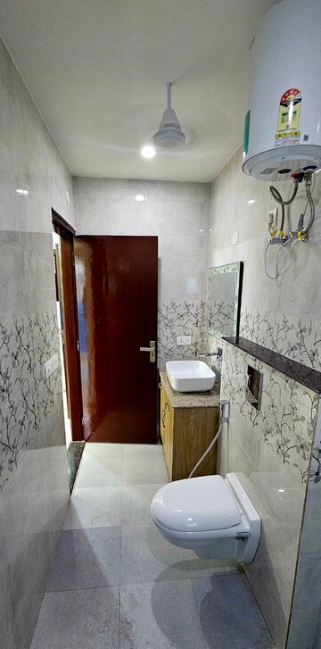 Kitchen in Studio Builder Floor at Sector 40 – for Rent