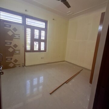 Room in 2 BHK Builder Floor at Sector 46 – for Rent