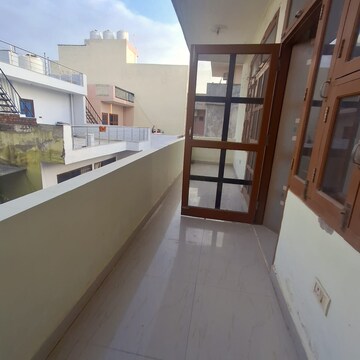 Balcony in 2 BHK Builder Floor at Sector 46 – for Rent