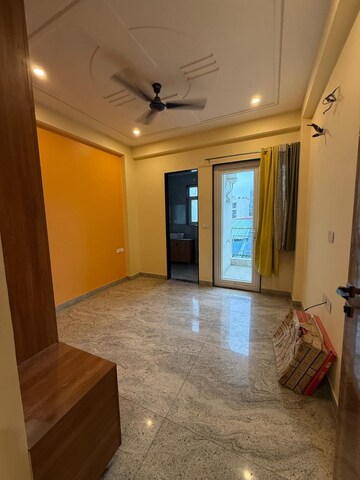 Room in 3 BHK Apartment at Jnu Aravali Apartments, Sector 56 – for Rent