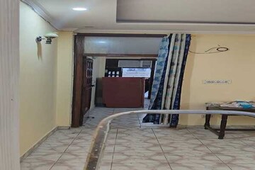 Parking in 1 BHK Apartment at Lajpat Nagar ii – for Rent