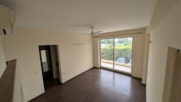 Room in 3 BHK Apartment at Pareena The Elite Residences, Sector 99 – for Rent