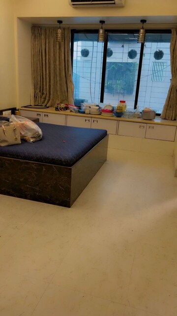 Bedroom in 2 BHK Apartment at Bhoomi Castle, Malad West – for Rent
