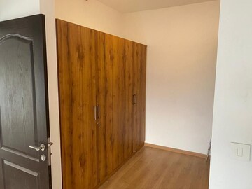 Room in 3 BHK Apartment at Shriram Chirping Woods, Harlur – for Rent