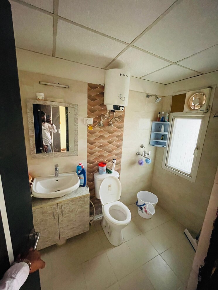Bathroom, samridhi-grand-avenue 2 Bedroom 980 Sq.Ft. Apartment In Tech Zone 4 Greater Noida Greater Noida 9044678
