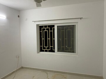 Room in 3 BHK Apartment at Shriram Chirping Woods, Harlur – for Rent