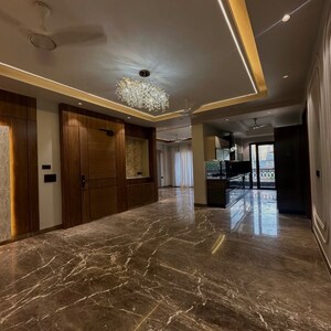 Parking in 3 BHK Builder Floor at Rohini Sector 25 – for Sale