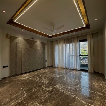 Room in 3 BHK Builder Floor at Rohini Sector 25 – for Sale