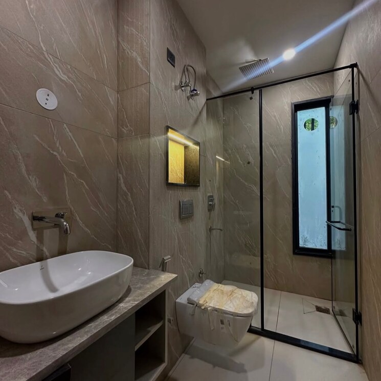 Bathroom, rohini sector 25 3 Bedroom 800 Sq.Ft. Builder Floor In Rohini Sector 25 Delhi 9044752
