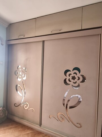 Room in 1 BHK Apartment at Sector 20 Vashi – for Rent
