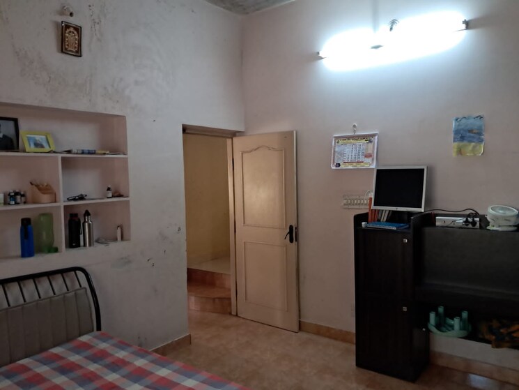 Room, jyothi nagar 3.5 Bedroom 2400 Sq.Ft. Independent House In Jyothi Nagar Bangalore 9044786