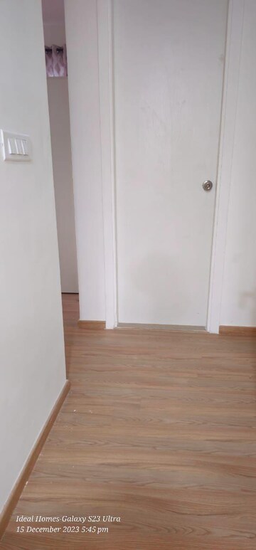 Room in 3 BHK Apartment at Runwal Bliss, Kanjurmarg East – for Rent