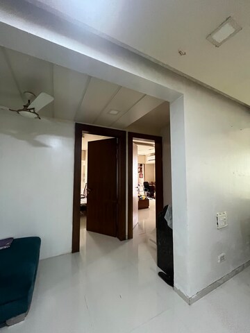 Furnished Amenities in 3 BHK Apartment at Landmark Garden, Kalyani Nagar – for Rent