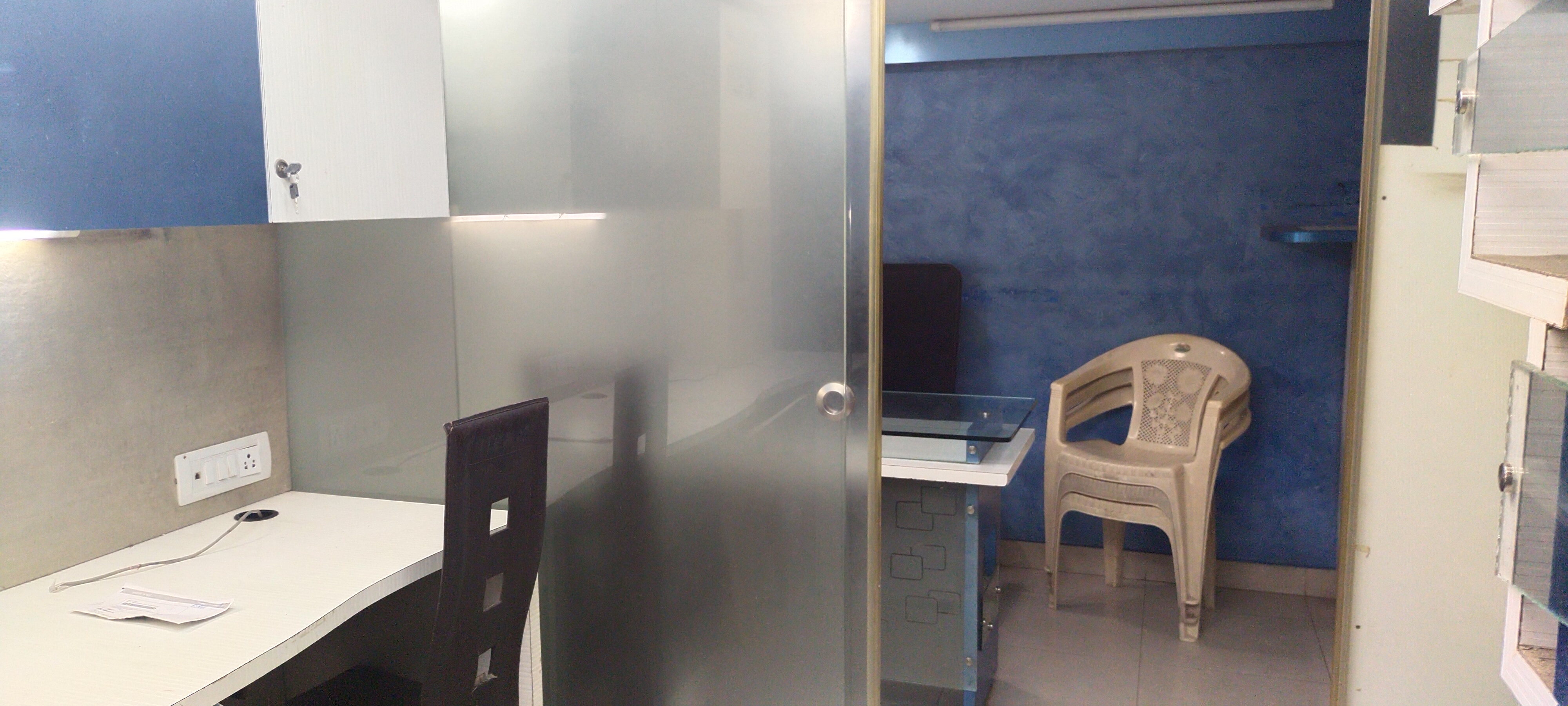 Office Space For Rent in Om Heera Panna Mall