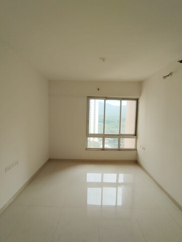 Room in 2 BHK Apartment at Puranik Rumah Bali, Ghodbunder Road – for Sale