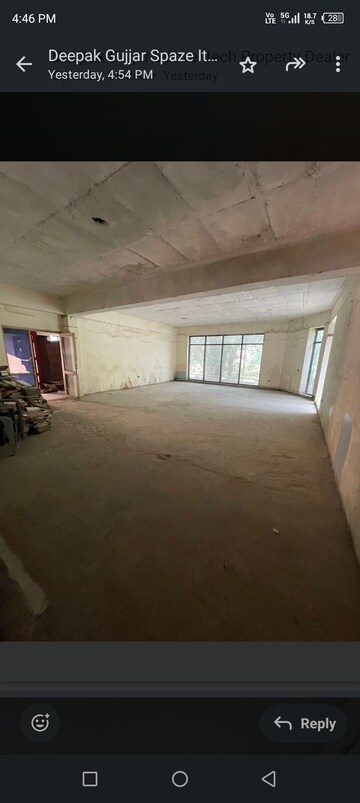 Room in  Warehouse at VM Tower, Sector 18 – for Rent