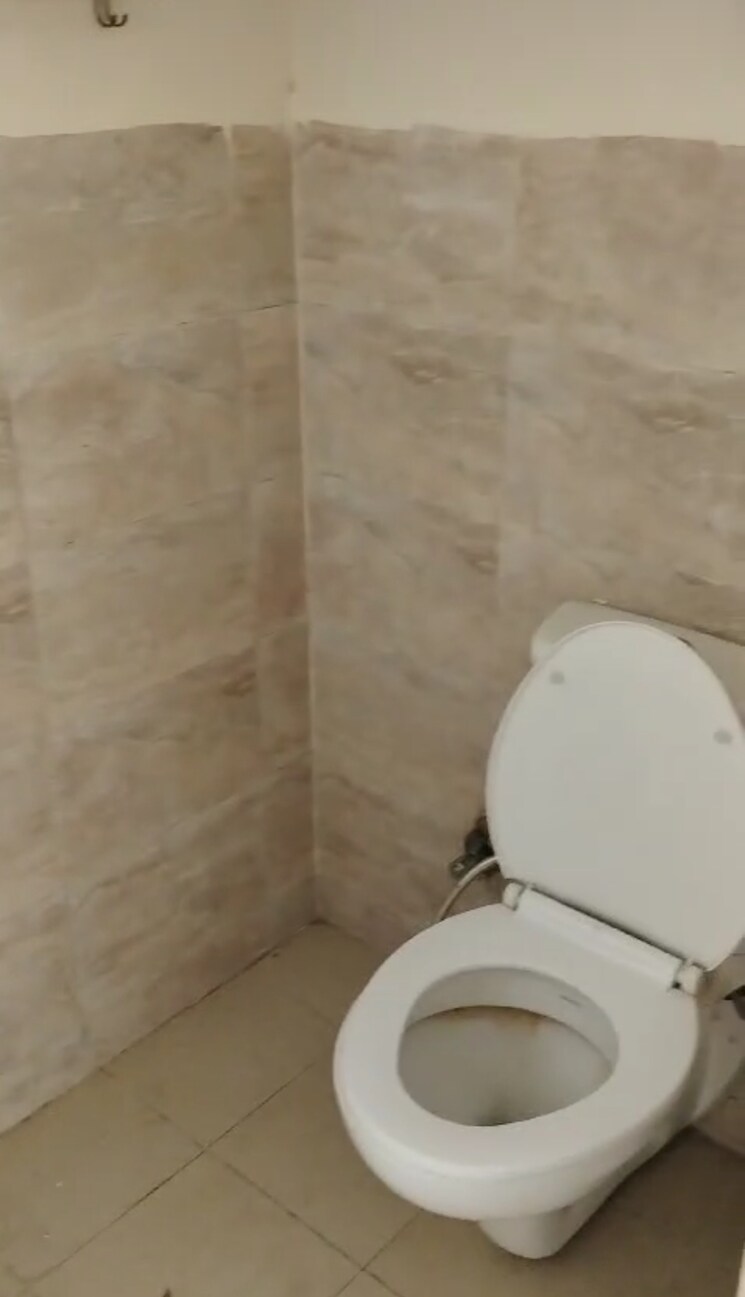 Bathroom, wave-dream-homes 1 Bedroom 580 Sq.Ft. Apartment In Wave City Ghaziabad 9045099