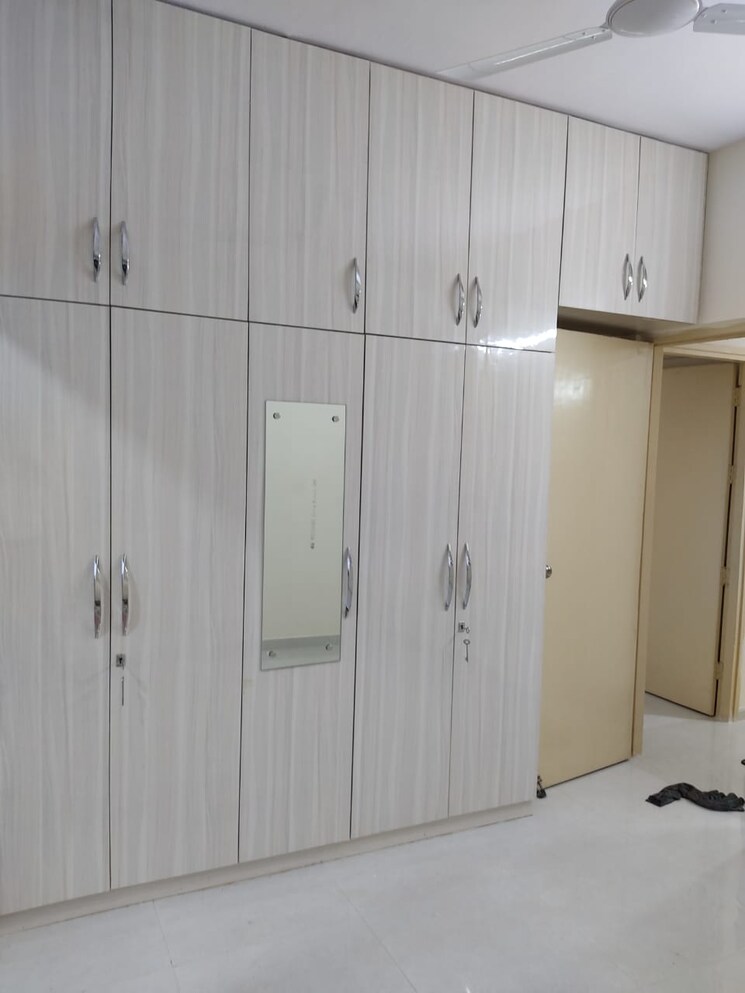 Bathroom, gls-arawali-homes-phase-2 3 Bedroom 713 Sq.Ft. Apartment In Sohna Sector 4 Gurgaon 9045065