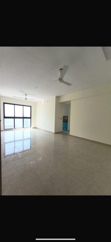 Room in 2 BHK Apartment at Runwal Bliss, Kanjurmarg East – for Rent