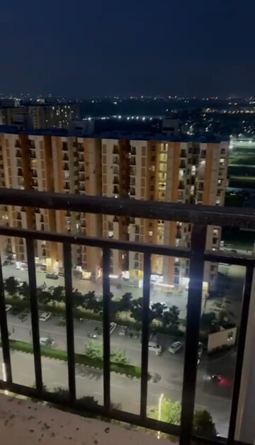 Master Plan in 3 BHK Apartment at Sanchar Nest Palm Valley, Wave City – for Rent