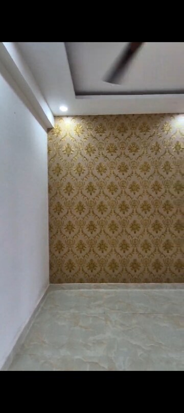 Room in 2 BHK Builder Floor at Sector 1 Greater Noida – for Rent
