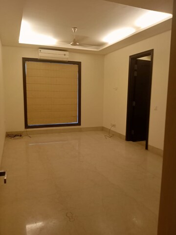 Room in  Office Space at Lajpat Nagar Iii – for Rent